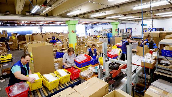 Montagen / Verpackungen